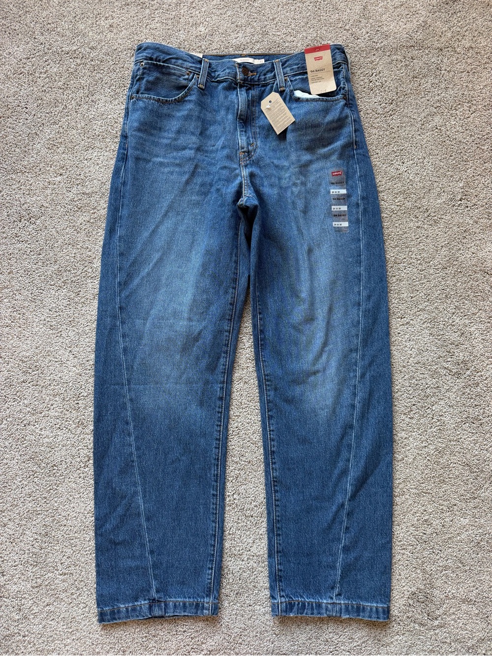 NEW Women’s Levi’s ‘94 Baggy Jeans- Size 31 x 31